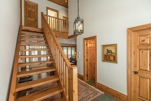 Interior - Sandy Shores on Lake Joseph Luxury Cottage & Boathouse (Muskoka Lakes)