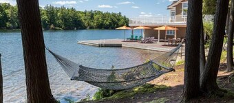 Sandy Shores on Lake Joseph Luxury Cottage & Boathouse