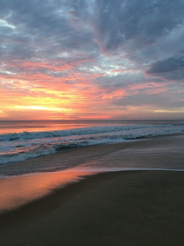 Three bedroom cottage with Ocean Views- A beach-lover's paradise!