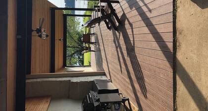 BobCat Cottage lake front home on Grand Lake, OK with dock