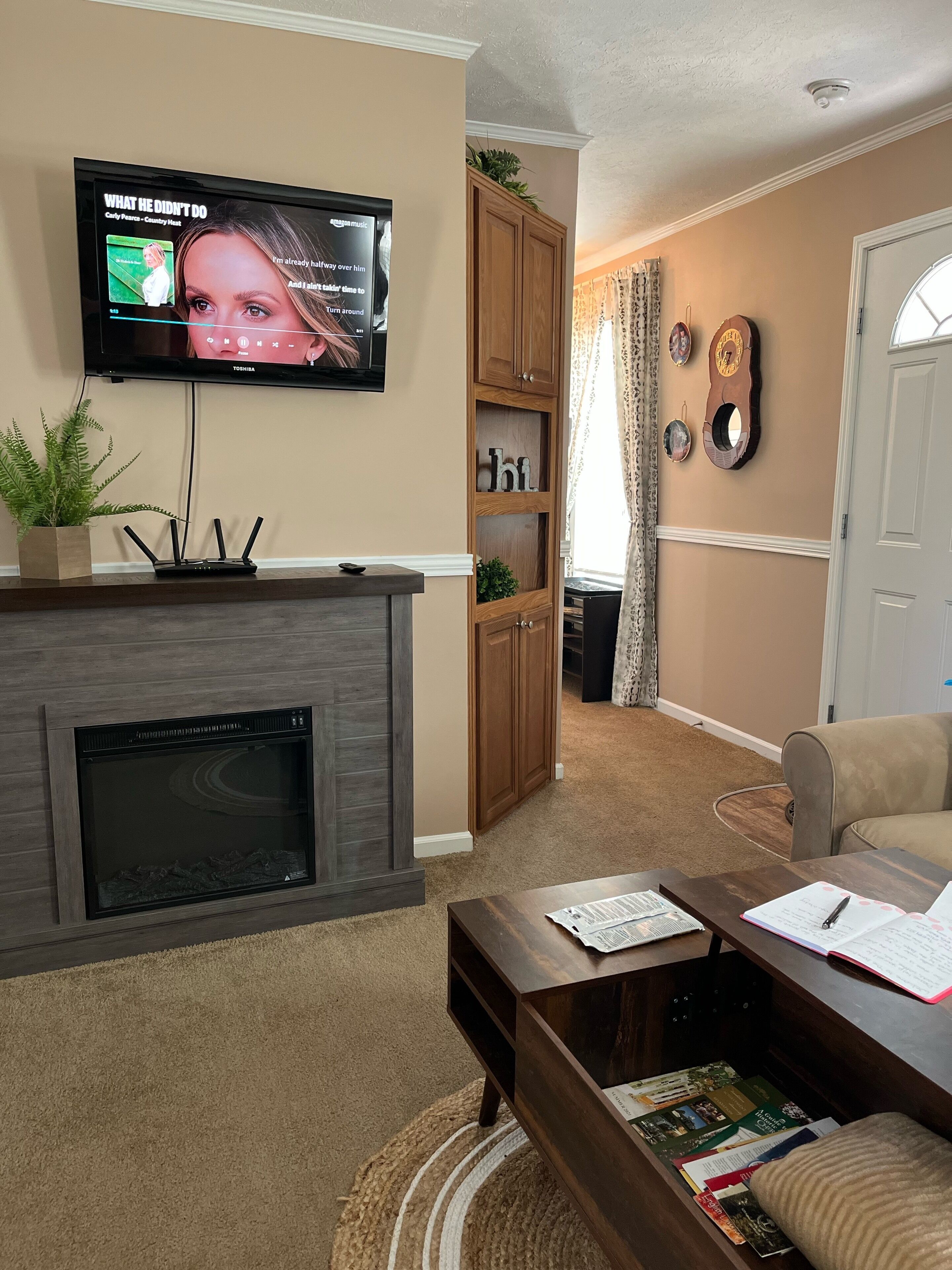 Smart TV, fireplace, offices