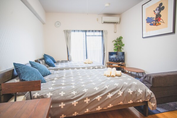 Apartment | Bed sheets - Kyobashi Base (Osaka)