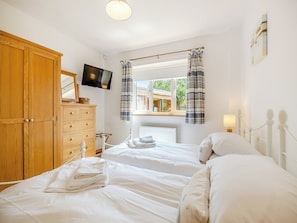 4 bedrooms, free WiFi, bed sheets