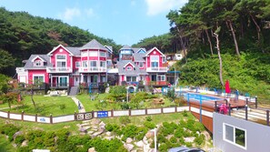 Exterior - Magic Castle Pet Pension (Gyeongju)