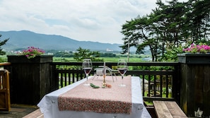 Room (101) | Terrace/patio - Magic Castle Pet Pension (Gyeongju)