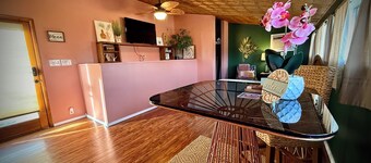 Studio with incredible view minutes from the mall!