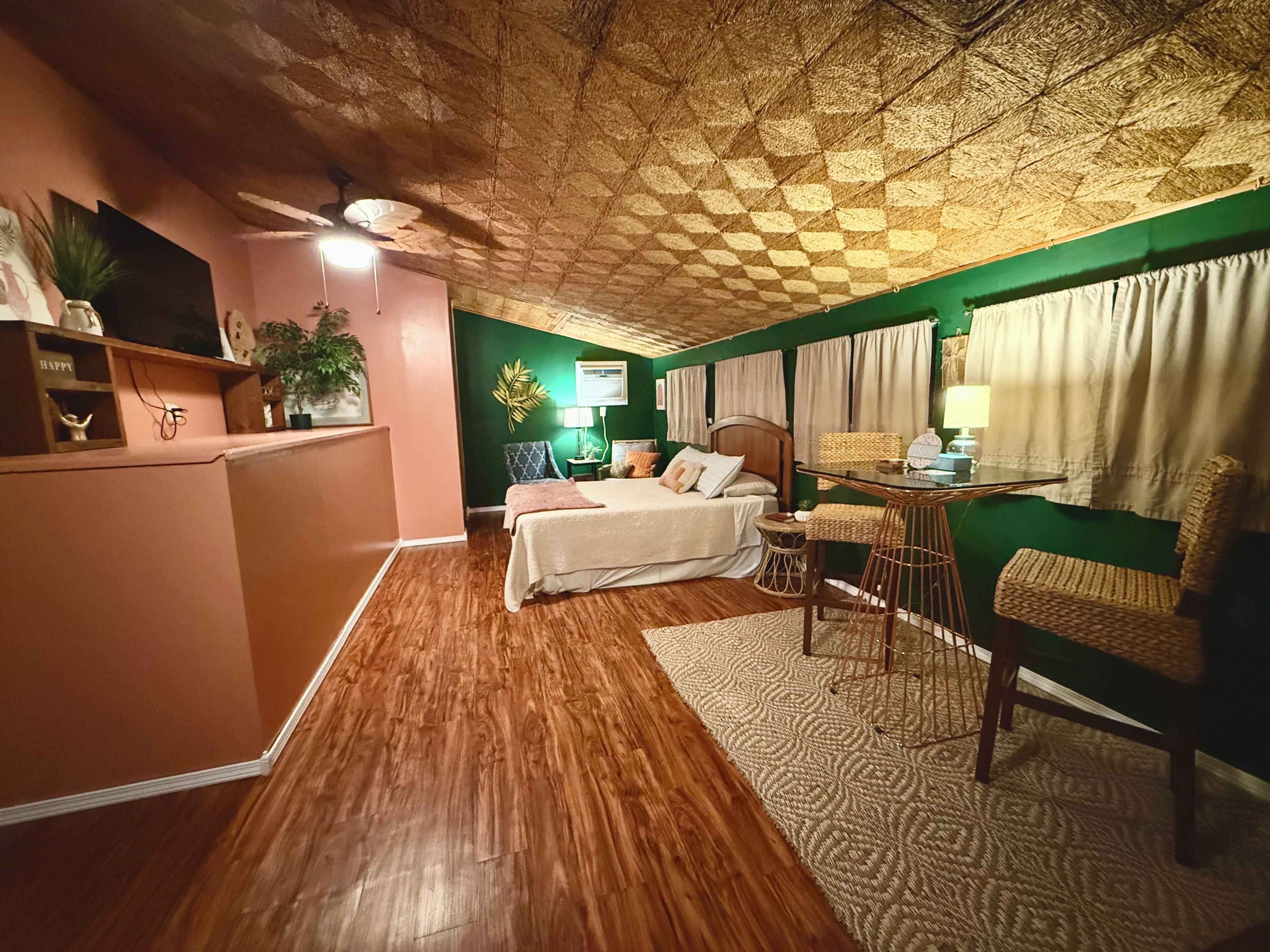 1 bedroom, WiFi, bed sheets