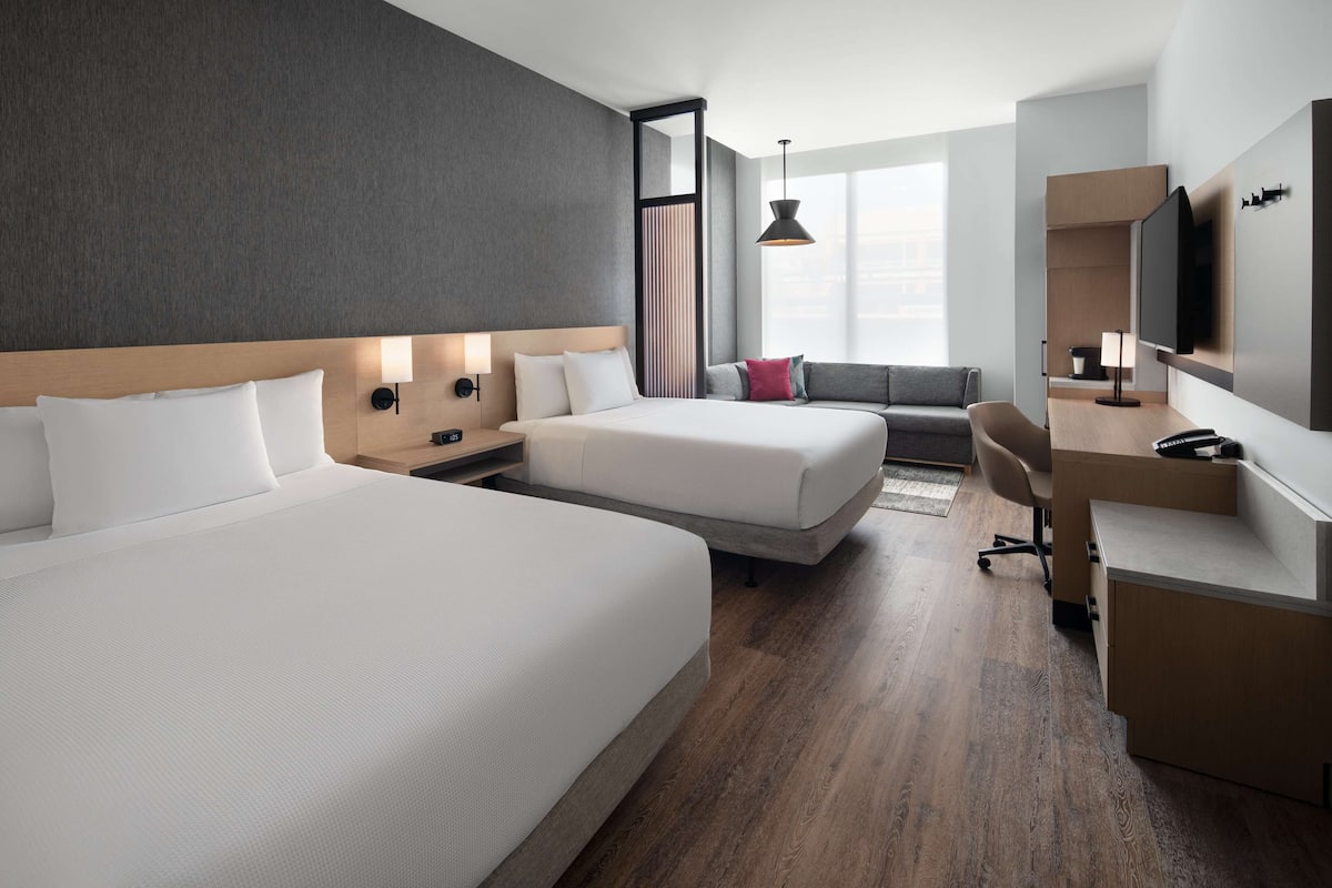 hypo-allergenic bedding, in-room safe, desk, laptop workspace