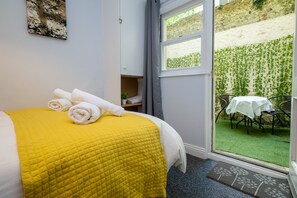 Apartemen, kamar mandi pribadi | Taman