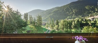 Appartement de vacances « Maso Noce Est » avec vue montagne, proche des remontées mécaniques