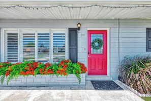 Exterior detail - Venice Gardens Getaway, A Guest Favorite (Venice)