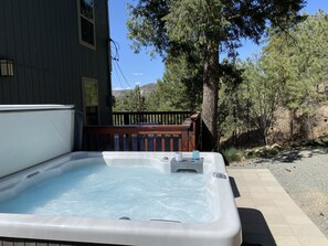 Outdoor spa tub - National Forest views from the hot tub! (Ruidoso)