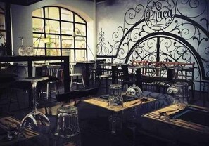 Dining - Cantaria 1 Bedroom Apartment, Lisbon (Lisboa)