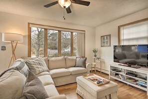 Smart TV, DVD player, books, music library
