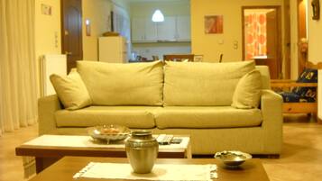 Villa, 2 Bedrooms, Smoking, Private Pool | Lounge