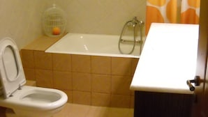 Villa, 2 Bedrooms, Smoking, Private Pool | Bathroom
