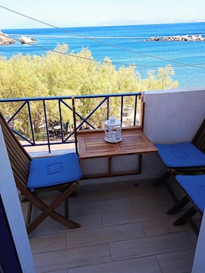Departamento, 1 habitación, para fumadores, balcón | Restaurante al aire libre