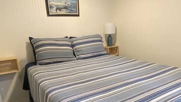 2 bedrooms, memory foam beds, iron/ironing board, free WiFi
