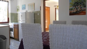 Departamento, 2 habitaciones, para fumadores, Terraza | Interior