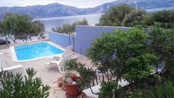 Apartment, 2 Bedrooms, Accessible, Smoking | Pool | Outdoor pool