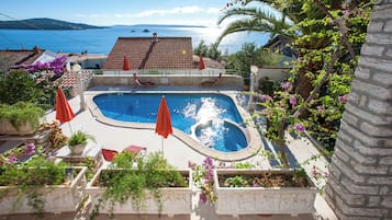 Villa, 4 Schlafzimmer, Raucher, eigener Pool | Pool | Außenpool