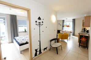 3 bedrooms, travel cot, WiFi