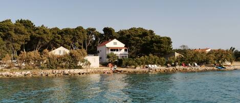Appartement, 2 chambres, fumeurs, terrasse | Plage