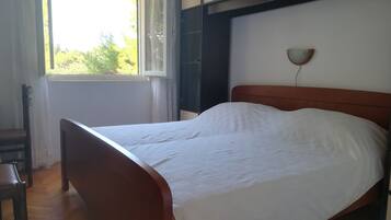 Apartment, 2 Bedrooms, Smoking, Terrace | 3 bedrooms, WiFi