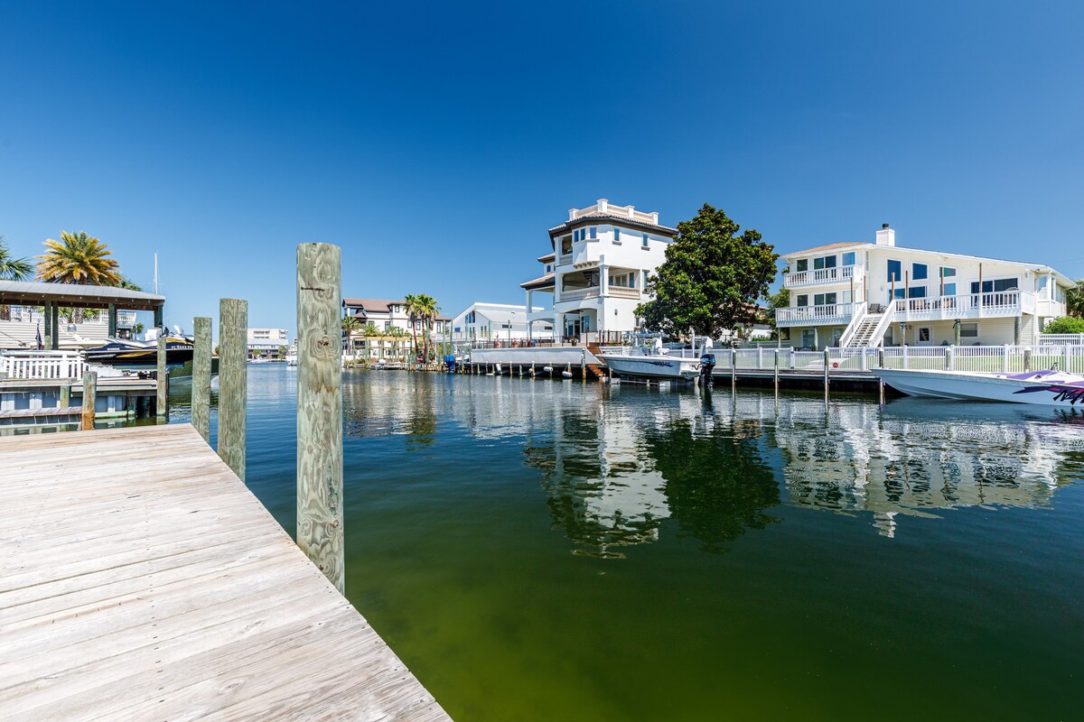 Photo 33 of Boat Slip, Private Pool and Spa, Pet Friendly, Private Beach Access