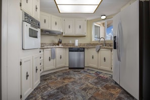 Fridge, microwave, dishwasher, coffee/tea maker