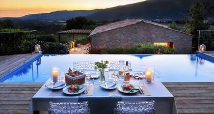 Stone villa with heated pool close to the most beautiful beaches!