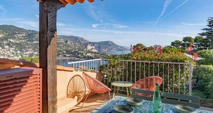 MINI-VILLA with breathtaking view, pool, garden, car park and tennis court