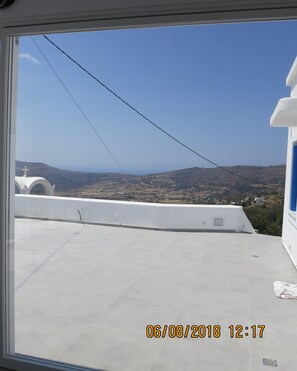 Room, 1 Bedroom, Balcony, Garden View | Property grounds - Room-andoni's House in Pitrofos, Andros (Andros)