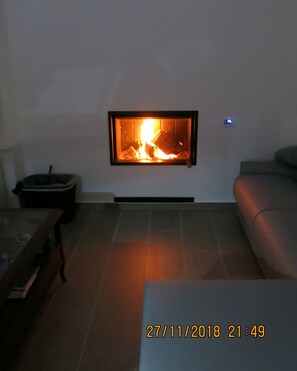 Room, 1 Bedroom, Balcony, Garden View | Interior - Room-andoni's House in Pitrofos, Andros (Andros)