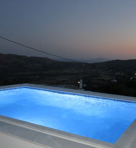 Room-andoni's House in Pitrofos, Andros