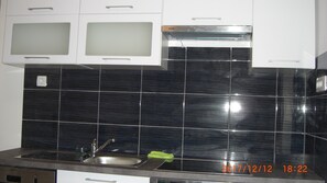 Room, 3 Bedrooms, Hot Tub | Private kitchen | Fridge, microwave, dishwasher, electric kettle - Sasa Apartments Kastel Stafilic Croatia (Kastela)