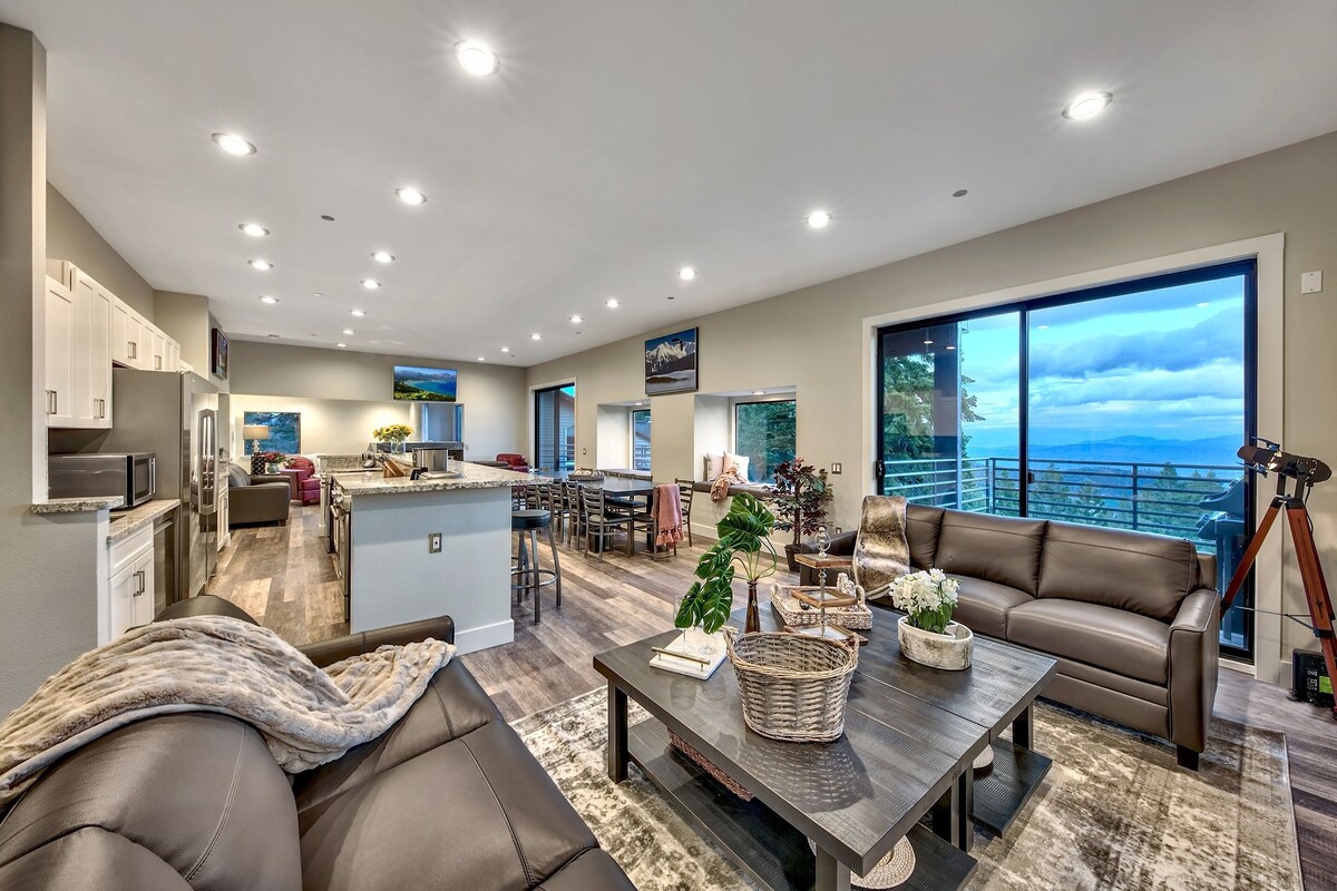 Luxe11 blue diamond VIP mega lodge lake tahoe