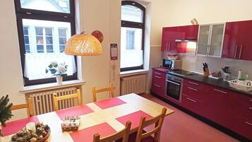 Apartment, 2 Bedrooms, Terrace | Dining