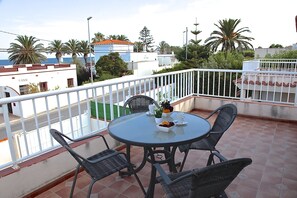 Γεύματα σε εξωτερικό χώρο