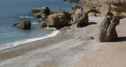 House With Private Pool With Direct Acces to the Beach