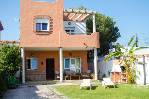 House on a Private Plot 300 m From the Beach