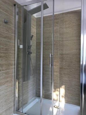 Superior Apartment | Bathroom