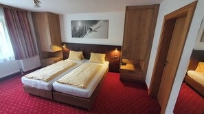 Doppelzimmer | Zimmersafe, Schreibtisch, Verdunkelungsvorhänge, schallisolierte Zimmer