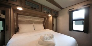 Lits pliants/supplémentaires gratuits, Wi-Fi gratuit, draps fournis