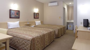 書桌、免費 Wi-Fi