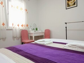 Shared Dormitory, 1 Bedroom, Smoking | 1 bedroom