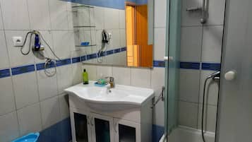 Dormitorio condiviso, 1 camera da letto, fumatori | Bagno