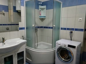 Shared Dormitory, 1 Bedroom, Smoking | Bathroom - Room-stay in the Center of Zadar at Peni (Zadar)