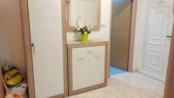 Dormitorio condiviso, 1 camera da letto, fumatori | Interni