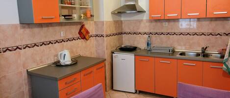 Shared Dormitory, 1 Bedroom, Smoking | Interior